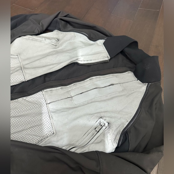 Lululemon Bright Bomber Jacket - Reflective - Silver / Black - Size 4 - Picture 12 of 16